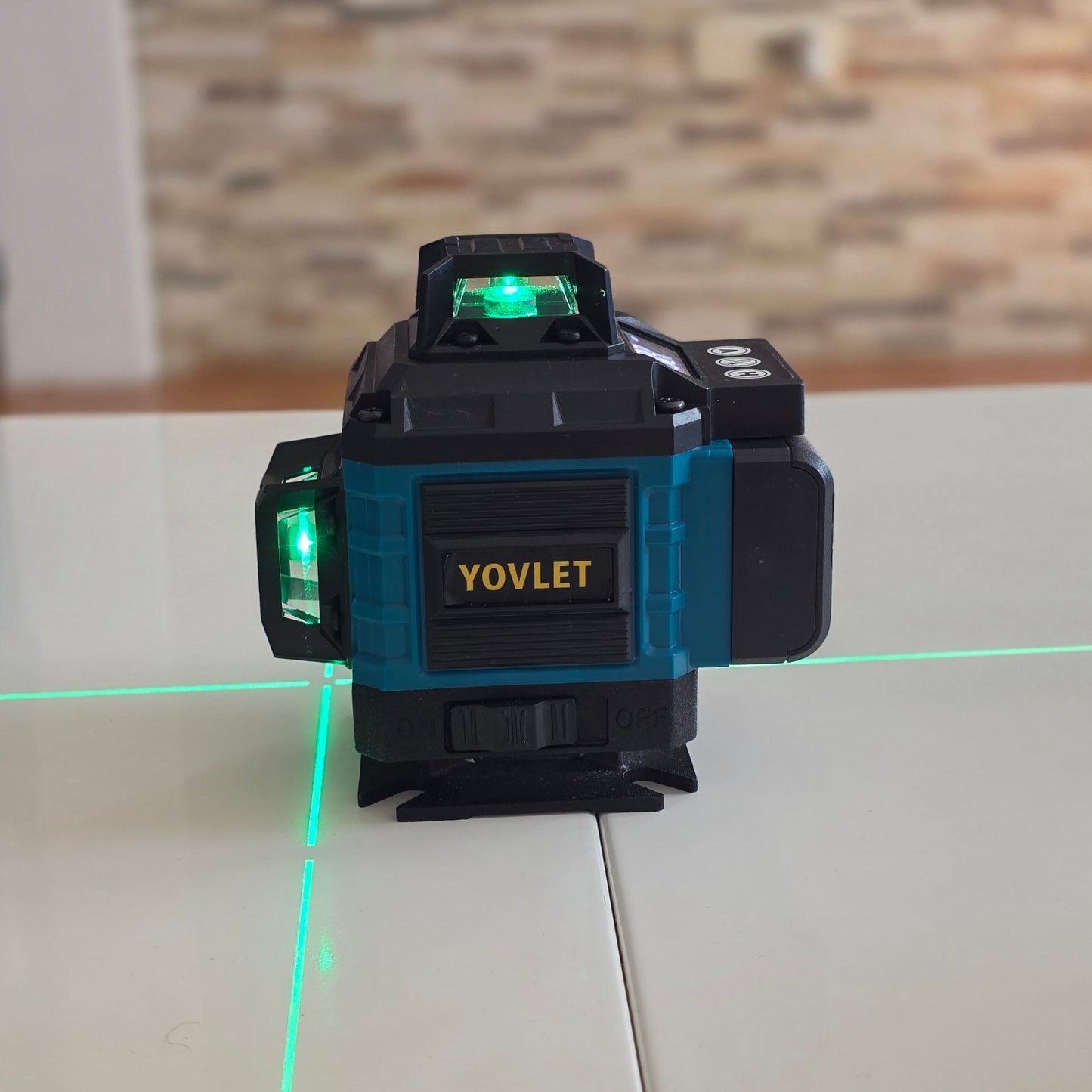 📐 Profesionalni laserski nivelir YOVLET – zeleni laser