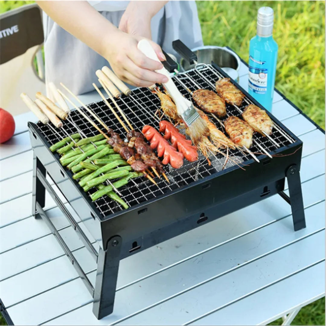 Prenosivi BBQ roštilj – savršen za svaku priliku!