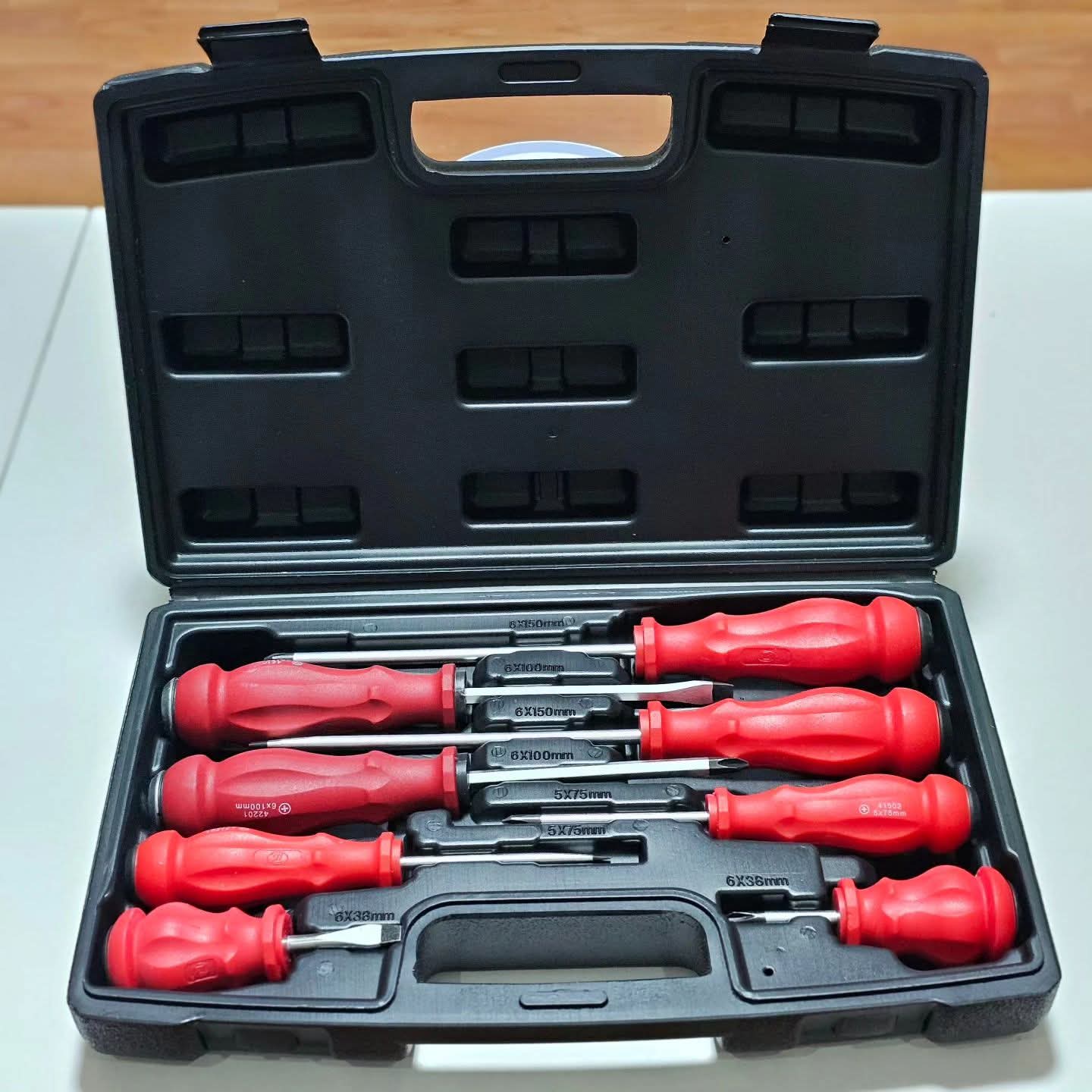 Set šrafcigera sa kutijom