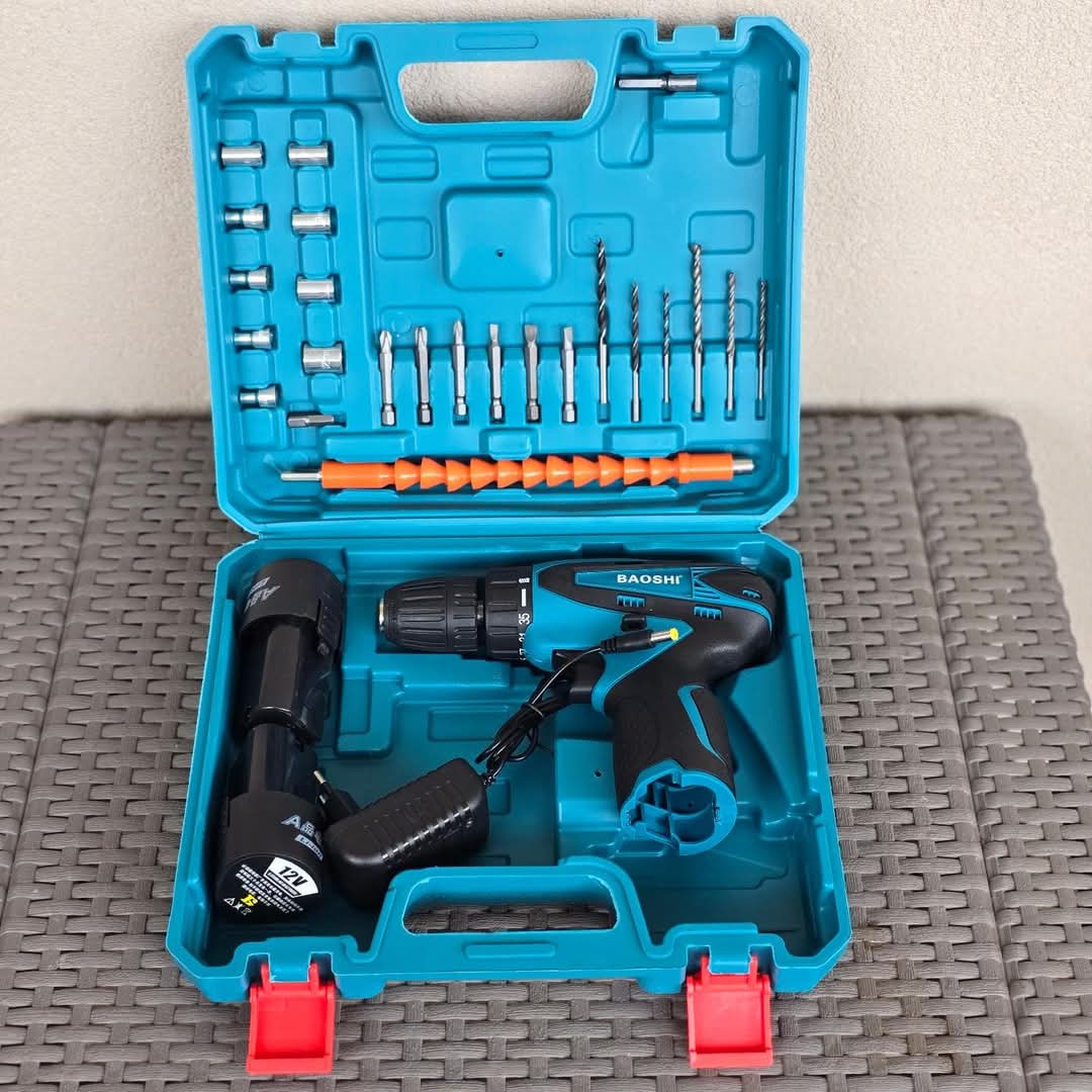 Aku šrafilica sa setom bitova i burgija i dvije baterije od 12V