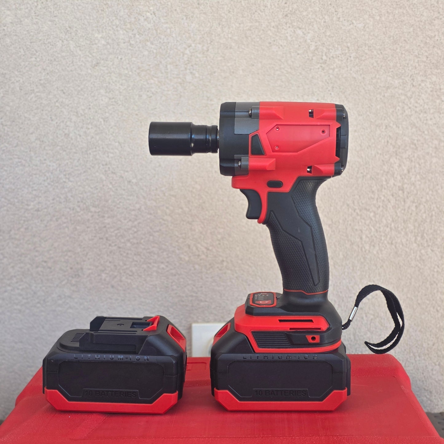 Akumulatorski udarni odvijač 88V – 300 Nm