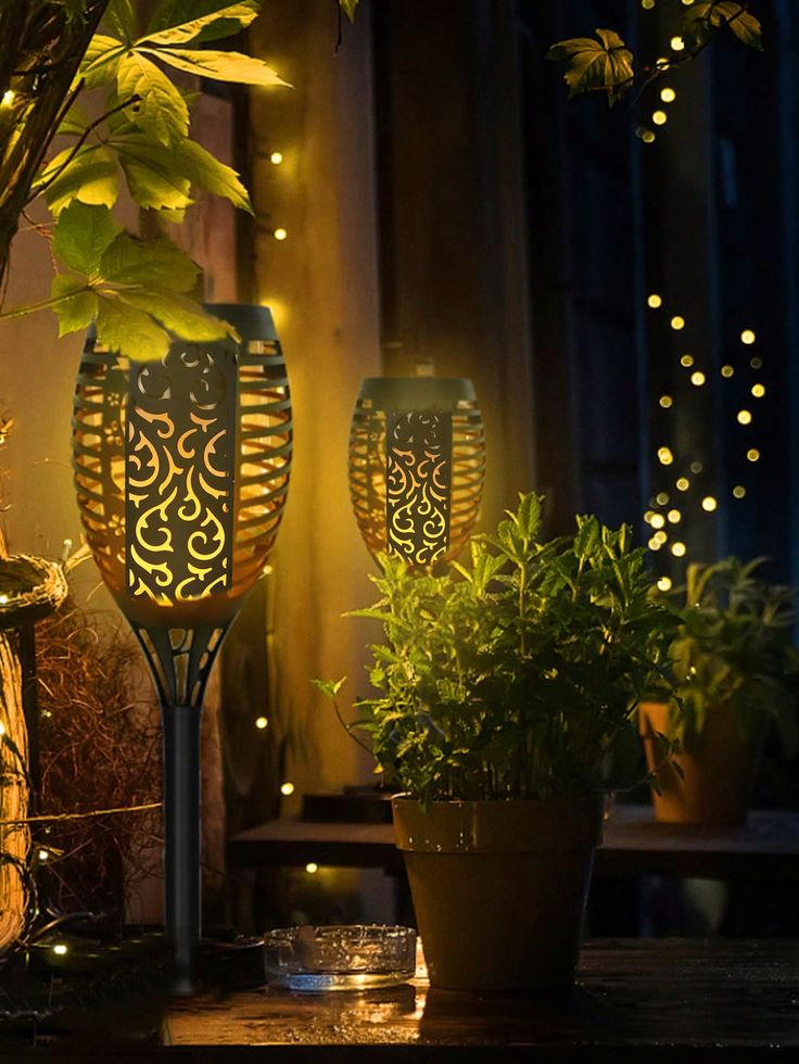 Solarna bastenska lampa