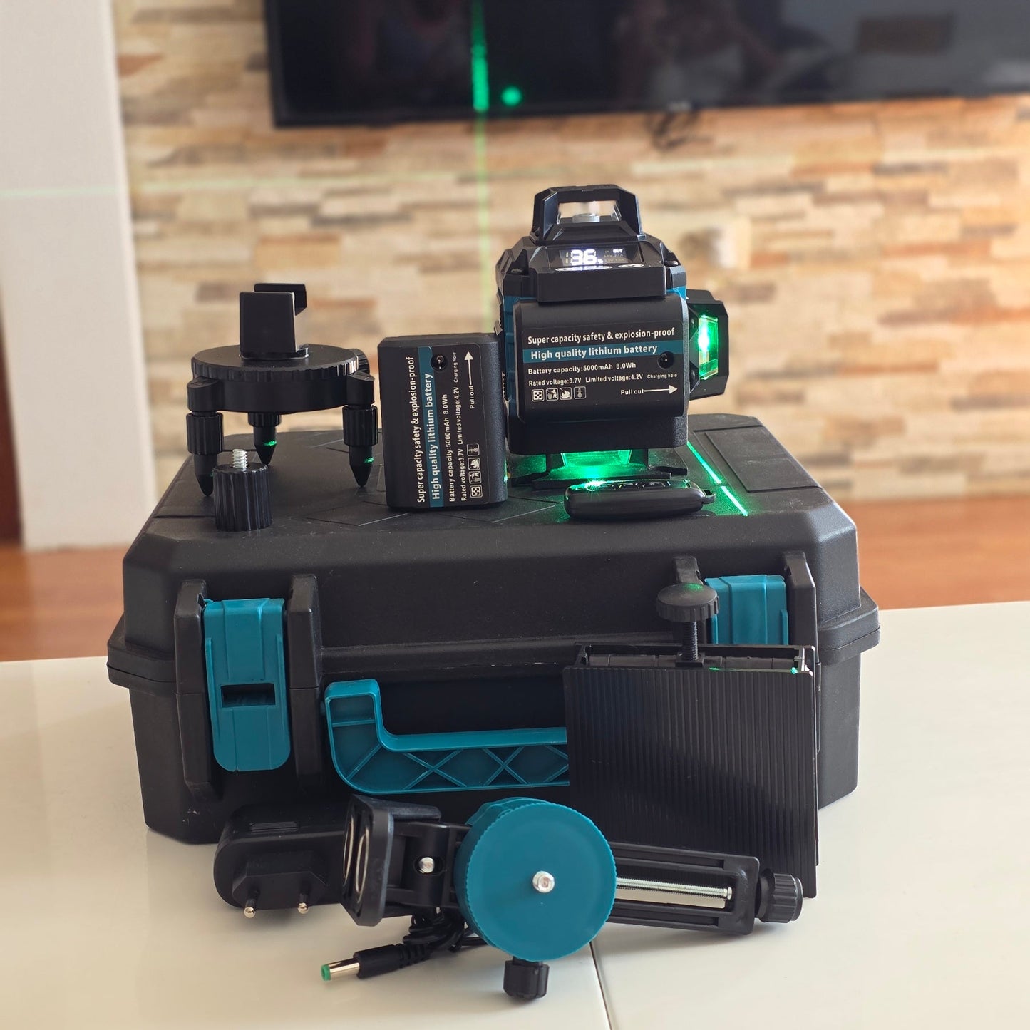 📐 Profesionalni laserski nivelir YOVLET – zeleni laser